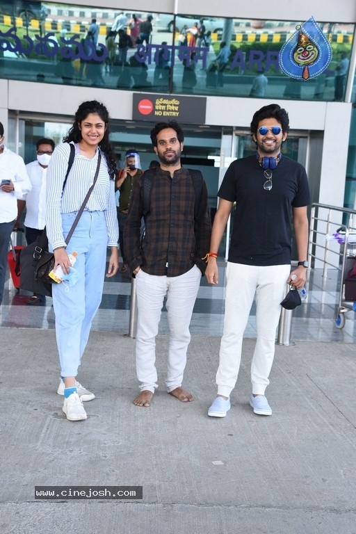 Jathi Ratnalu team at Tirupati Airport - 1 / 21 photos