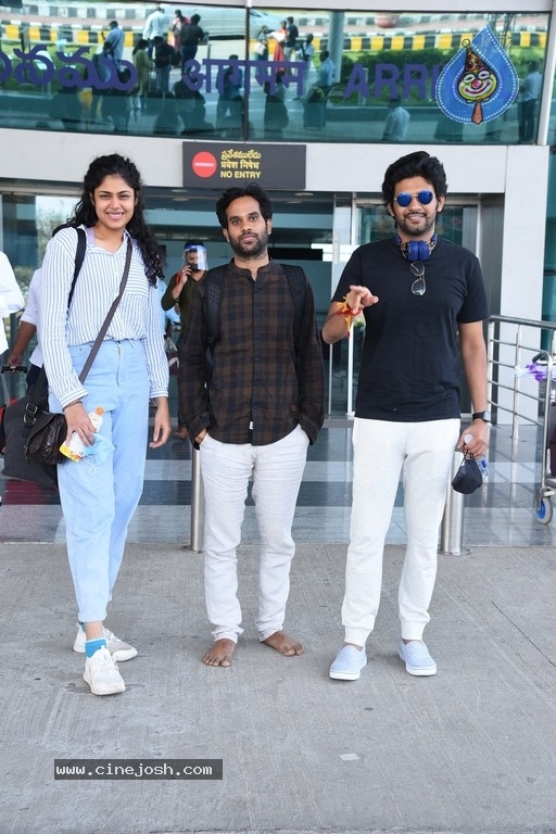 Jathi Ratnalu team at Tirupati Airport - 18 / 21 photos