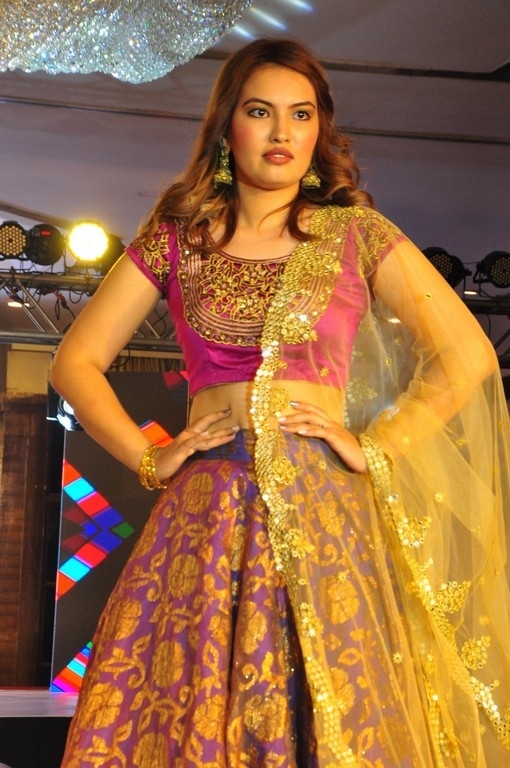 Me Women Fashion Show - 20 / 21 photos