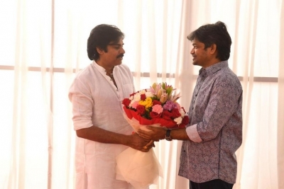 Pawan Birthday Wishes to Harish Shankar - 2 of 4