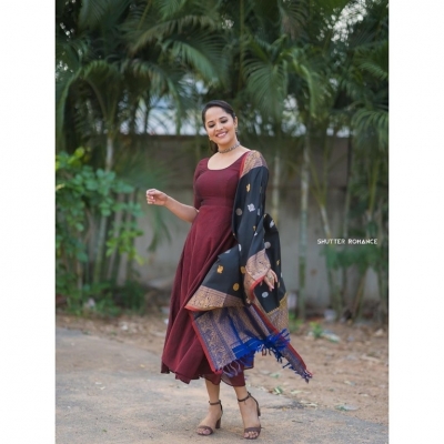 Anasuya Bharadwaj Photos - 1 of 8