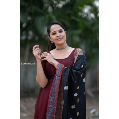 Anasuya Bharadwaj Photos - 6 of 8