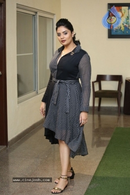 Sreemukhi Photos - 16 of 20