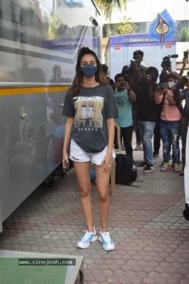 Ananya Panday Spotted in Andheri - 5 of 21
