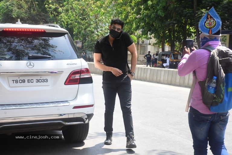 Bellamkonda Srinivas spotted at Bandra - 3 / 15 photos