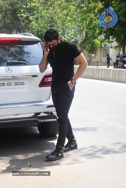 Bellamkonda Srinivas spotted at Bandra - 5 / 15 photos