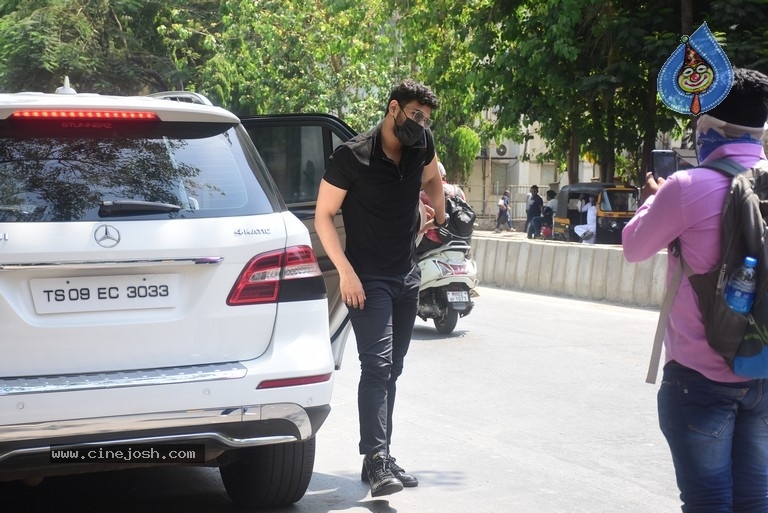 Bellamkonda Srinivas spotted at Bandra - 6 / 15 photos