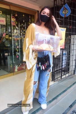 Ileana Spotted in Bandra - 39 of 40