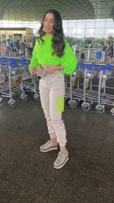 Laxmi Rai Spotted At Airport - 6 of 19