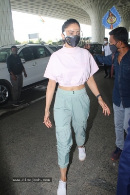 Rakul Preet Spotted At Airport - 11 of 16