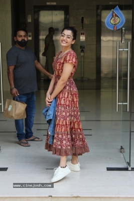 Rashmika Snapped at Khar - 5 of 17