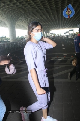 Rashmika Spotted at Airport - 9 of 18