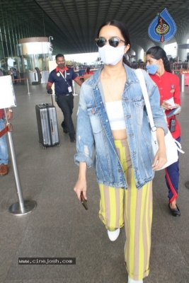 Shraddha Kapoor Spotted At Airport  - 2 of 10