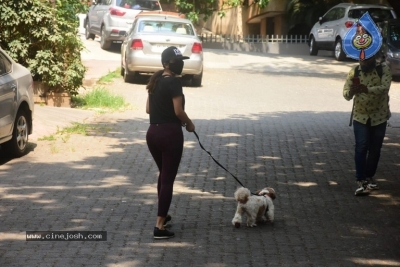 Sophie Choudhary Spotted In Bandra - 8 of 11