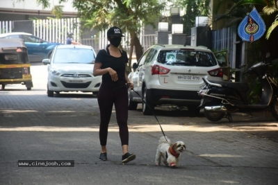 Sophie Choudhary Spotted In Bandra - 9 of 11