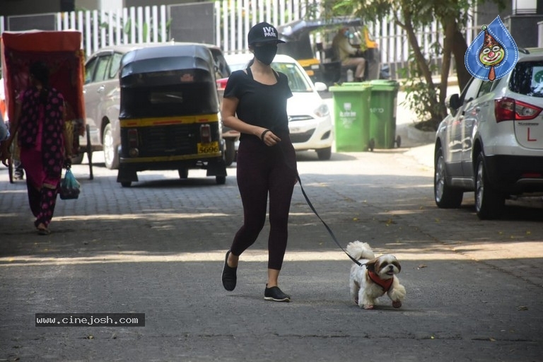 Sophie Choudhary Spotted In Bandra - 1 / 11 photos