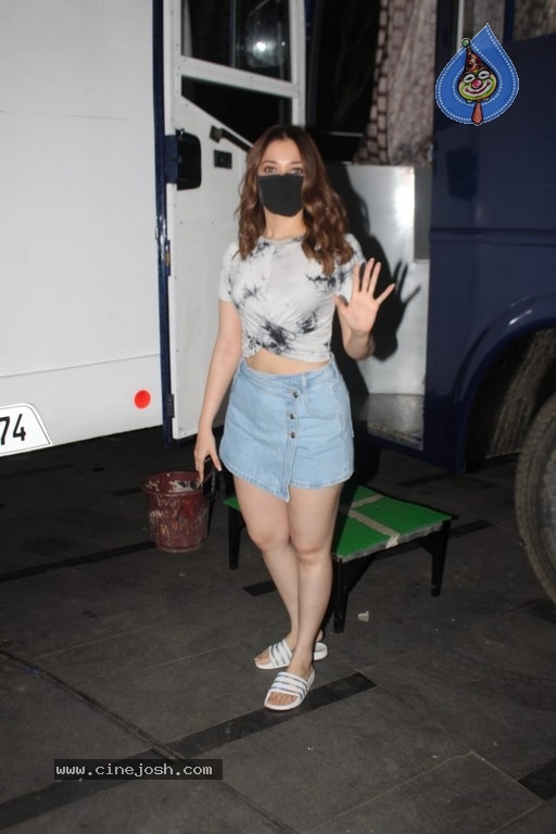 Tamanna And Ritesh Shoot In Andheri - 13 / 16 photos