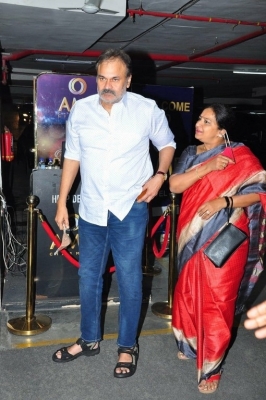 Mega Family Watches Vakeel Saab - 2 of 6