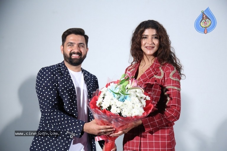 Papa Chalo Hyderabad Song Launch - 2 / 21 photos