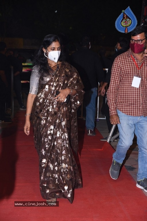 Vakeel Saab Pre Release Event 02 - 32 / 84 photos