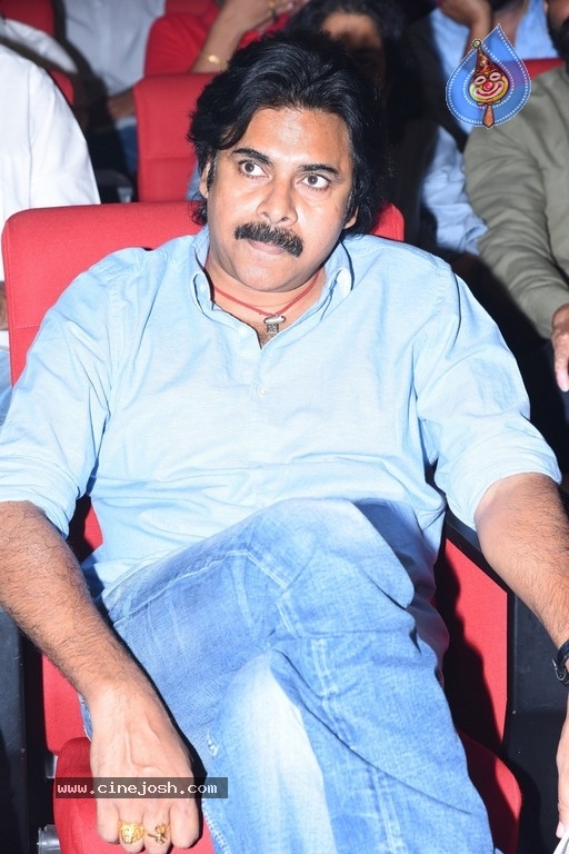 Vakeel Saab Pre Release Event 02 - 42 / 84 photos