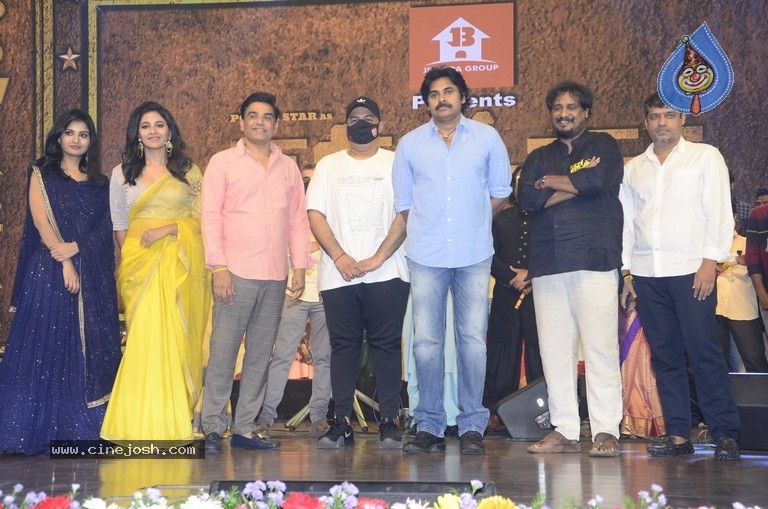 Vakeel Saab Pre Release Event - 6 / 93 photos