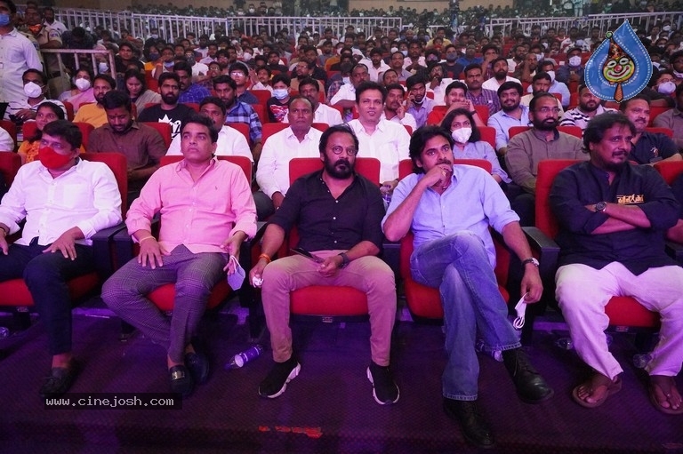Vakeel Saab Pre Release Event - 29 / 93 photos