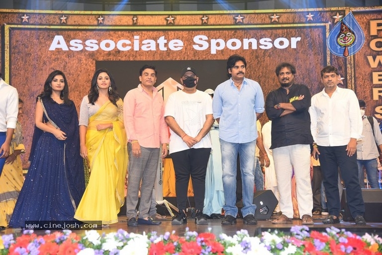 Vakeel Saab Pre Release Event - 43 / 93 photos