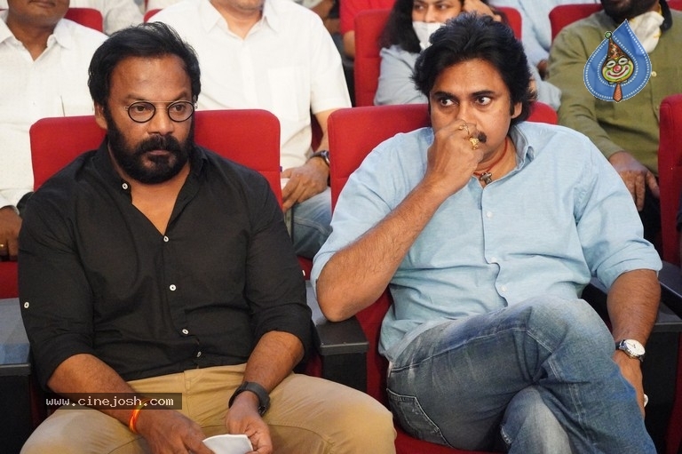 Vakeel Saab Pre Release Event - 45 / 93 photos