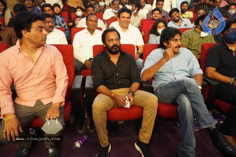 Vakeel Saab Pre Release Event - 53 / 93 photos