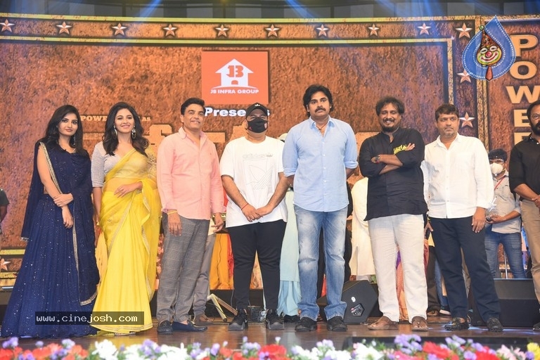 Vakeel Saab Pre Release Event - 57 / 93 photos