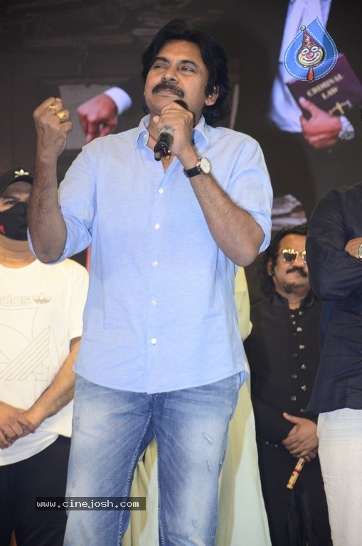 Vakeel Saab Pre Release Event - 70 / 93 photos