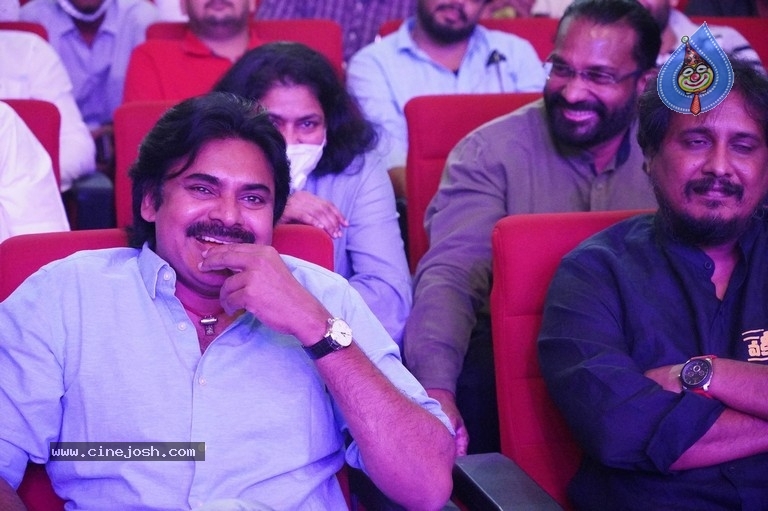 Vakeel Saab Pre Release Event - 82 / 93 photos