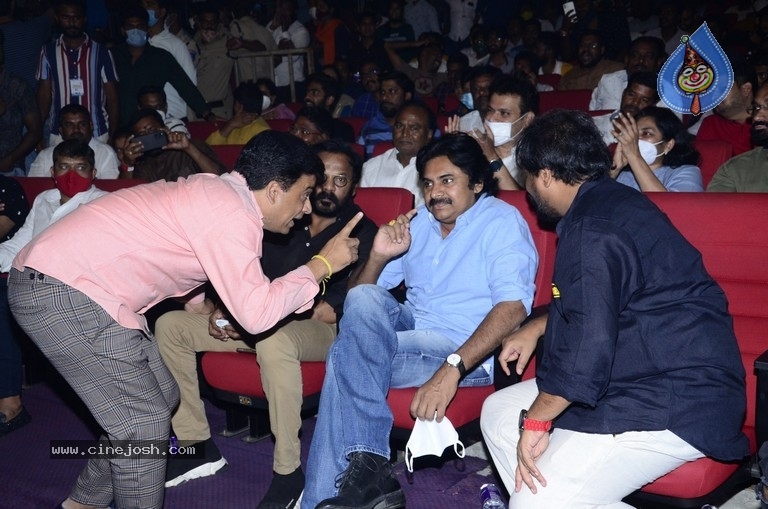 Vakeel Saab Pre Release Event - 89 / 93 photos
