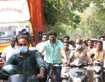 Celebrities casting vote in TN Elections - 3 of 35