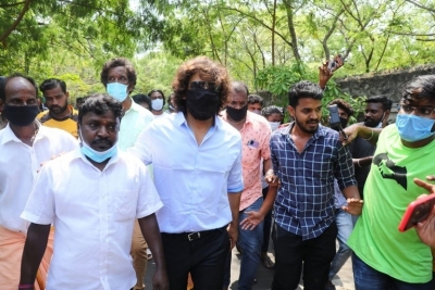 Celebrities casting vote in TN Elections - 22 of 35