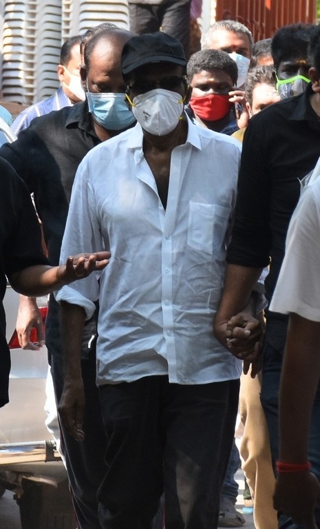 Celebs Condolences to Actor Vivek - 29 / 34 photos