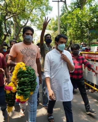 Celebs Condolences to Actor Vivek - 22 of 34