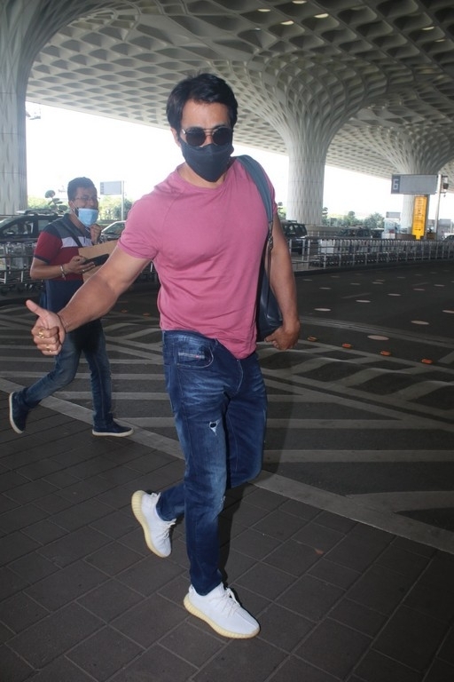 Sonu Sood Spotted At Airport - 9 / 13 photos