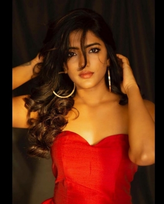 Eesha Rebba Photos - 1 of 4