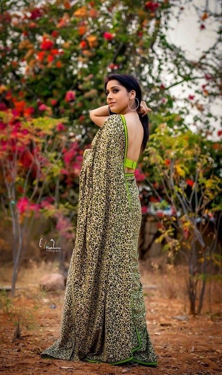 Rashmi Gautam Photos - 1 / 4 photos