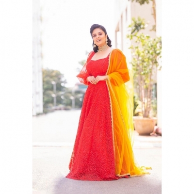 Sreemukhi Photos - 3 of 9