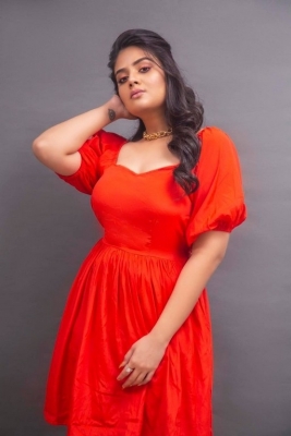 Sreemukhi Photos - 5 of 10