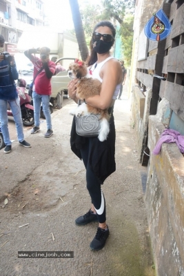 Daisy Shah Spotted At Pet Clinic  - 6 of 17