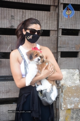 Daisy Shah Spotted At Pet Clinic  - 8 of 17