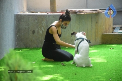 Fatima Sana Shaikh Spotted At Pet Clinic - 4 of 20