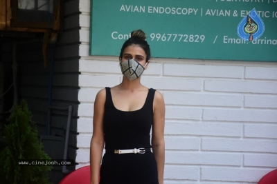 Fatima Sana Shaikh Spotted At Pet Clinic - 15 of 20