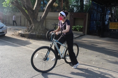 Khushi Kapoor Spotted At Andheri - 11 of 13