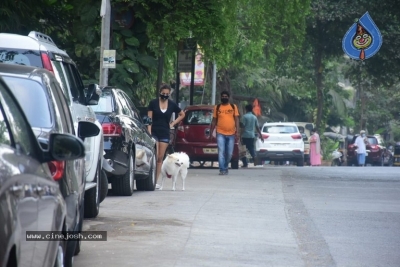 Malaika Arora Spotted At Bandra - 2 of 19