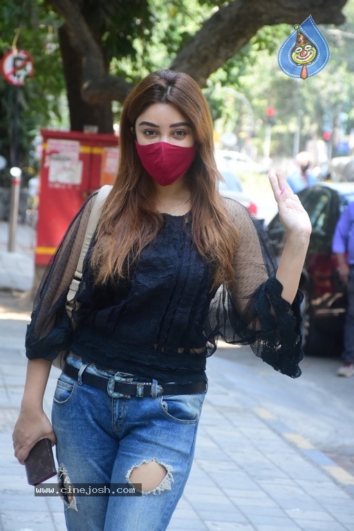 Payal Ghosh at Foodhall Court - 1 / 15 photos